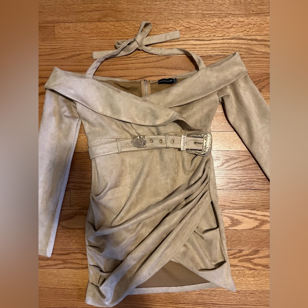 Off the shoulder dress with belt!